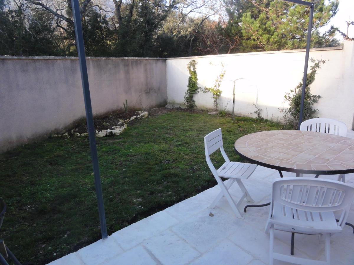 Gite le bagnol un coin de paradis Maubec  Extérieur photo